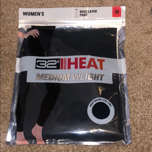 32 Degrees Pants - 32 degree heat medium weight black leggings. 32 Degrees Pants - 32 degree heat medium weight black leggings.